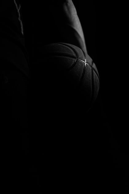 Dark Basketball Wallpaper, Mobile Screensaver, Hd Dark Wallpapers, Iphone11 Pro, Football Images, Basketball Wallpaper, Basketball Ball, Free Iphone Wallpaper, Sports Images