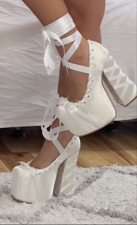 White Gothic Aesthetic Outfit, Dolls Kill Aesthetic, Dolls Kill Heels, White Chunky Heels, Dolls Kill Outfits, Dolls Kill Shoes, Fairy Shoes, Bow Women, Cute Shoes Heels