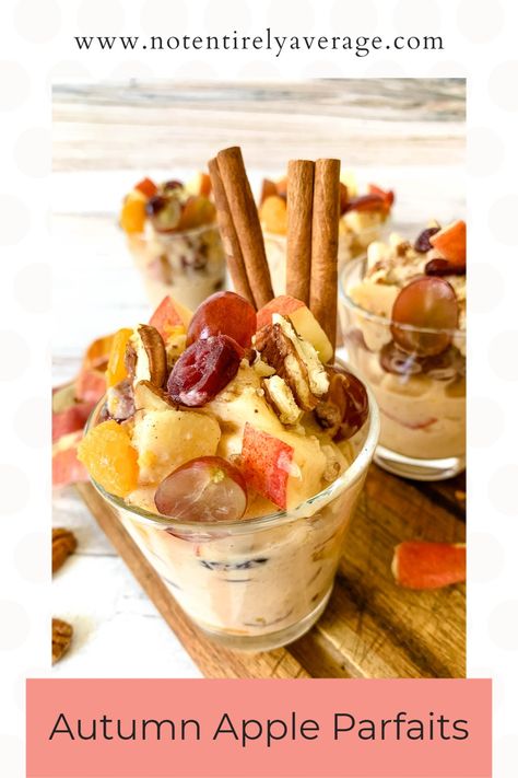 Autumn Parfait, Fall Yogurt Parfait Bar, Fall Continental Breakfast, Fall Fruit Cup Ideas, Fall Yogurt Parfait, Fall Parfait Desserts, Fruit Parfait Recipes, Yoghurt Parfait, Yogurt Parfait Bar