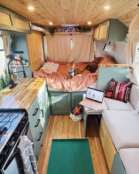 Camper Interior Design, Tiny House Camper, Camper Van Life, Vintage Camper Remodel, Kombi Home, Van Conversion Interior, Diy Camper Remodel, Campervan Life, Build A Camper Van