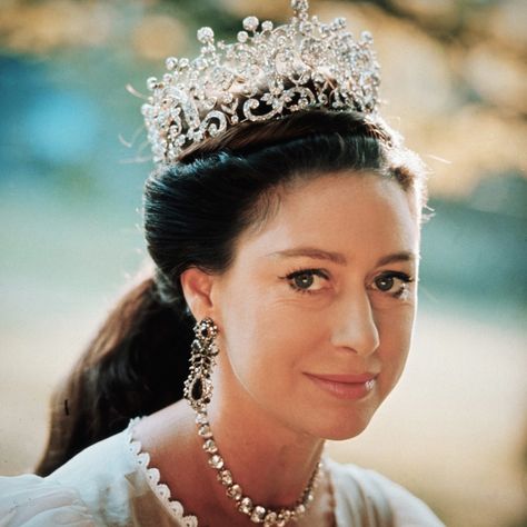 Lady Anne Glenconner: My life on Mustique in 12 photographs Poltimore Tiara, Caroline Von Monaco, Princesa Margaret, Herzogin Von Cambridge, Margaret Rose, Princess Letizia, English Royalty, Royal Tiaras, British Royal Families