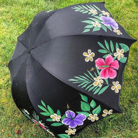 Painting Umbrella, Fancy Umbrella, Leaf Print Art, Umbrella Craft, Umbrella Painting, Seascape Photography, Umbrella Art, Hand Painted Gifts, Painted Items