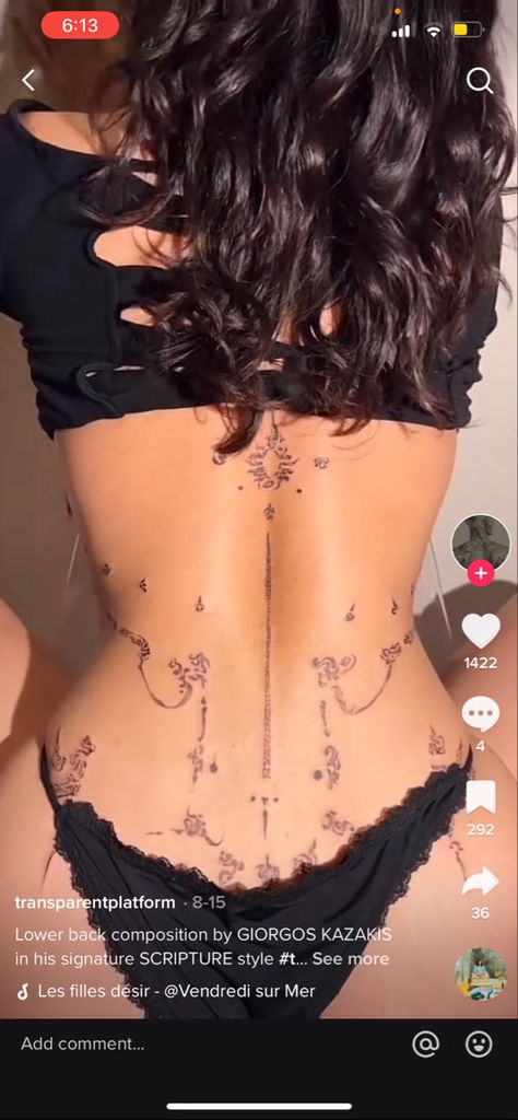 Back Tattoos Spine, Feminine Back Tattoos, Torso Tattoos, Wicked Tattoos, Weird Tattoos, Style Tattoo, Back Tattoo Women, Discreet Tattoos, Dainty Tattoos