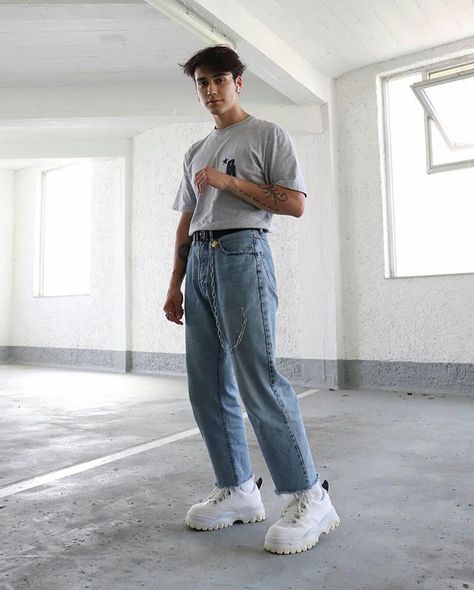 🔥Choose ur Favourite from = 1,2 or 3 ? • • 👥TAG 2 Friends That Needs To See this __ 📷Source: @dorianlizaleunig… Mom Jeans Outfit Hombre, Astethic Outfit Men, Outfit Hombre, Jeans Outfit Men, Mom Jeans Outfit, White Look, 2 Friends, Outfit 90s, Streetwear Men Outfits