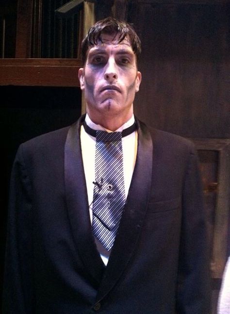 Lurch from Addams Family Make Up Lurch Addams Family, Lurch Addams, Hair Dresser Outfits, Adams Family Costume, Adams Family Halloween, Addams Family Tv Show, Addams Family Musical, Family Halloween Party, Addams Family Costumes