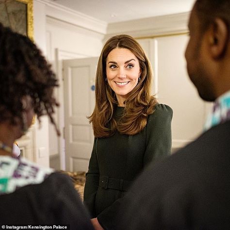 Kate pictured at the event, which was held shortly before a Kensington Palace spokesperson announced the Duchess would not attend the formal awards ceremony 'due to the children' Kate Middleton Haircut, Beulah London, Herzogin Von Cambridge, Kate Middleton Hair, Kate Middleton Prince William, Princess Kate Middleton, Catherine Elizabeth Middleton, Middleton Style, Kensington Palace