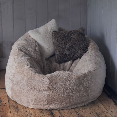 Bedroom Bean Bags, Hangout Room, Uni Room, Cute Room Ideas, Cute Bedroom Decor, Teen Bedroom Decor, Living Room Decor Cozy, Dream Room Inspiration, Bean Bags