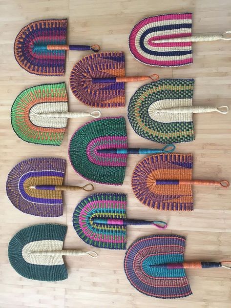 Handmade Fan, Flax Weaving, African Pottery, Functional Wall Art, Basket Wall Art, Diy Dog Bed, Straw Basket, Woven Baskets, African Decor