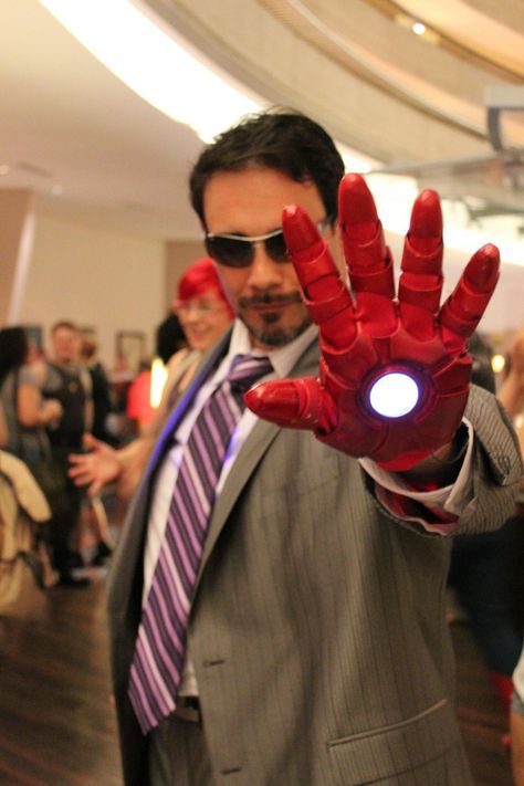 Tony Stark Tony Stark Costume, Homemade Costumes, Diy Valentines Crafts, Creative Valentines, Tony Stark, Diy Costumes, Valentines Diy, Halloween