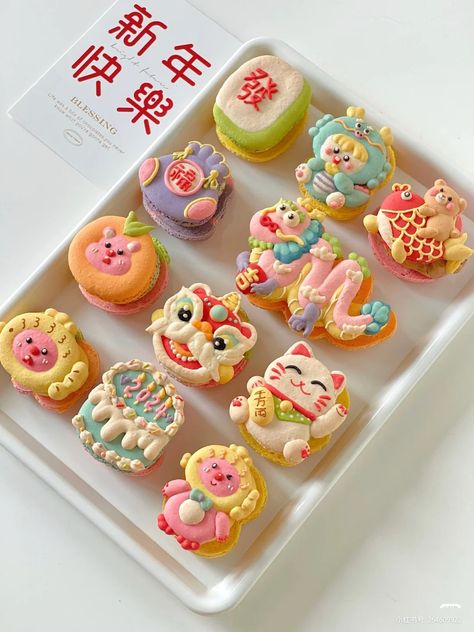 Chinese New Year Macaron, Macaroons Aesthetic, Cute Macarons, Kue Macaroon, Bento Cakes, Cookie Bakery, Kawaii Dessert, Halloween Food Treats, Kawaii Cooking