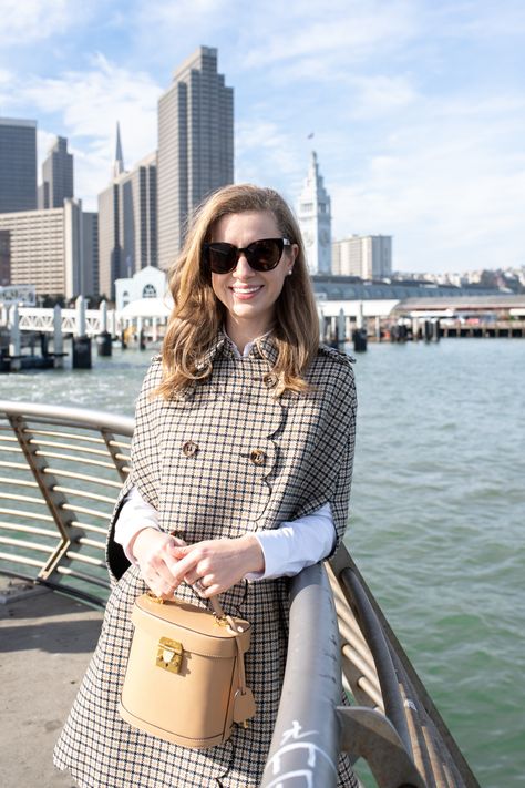 Wardrobe Icon: The Checked Cape - STACIE FLINNER Cape Coat Outfit, Elegant Outfits For Women, Elegant Dresses Classy Vintage, Ladylike Outfits, Stacie Flinner, Classy Winter Outfits, Ladylike Style, Chic Winter Outfits, San Francisco City