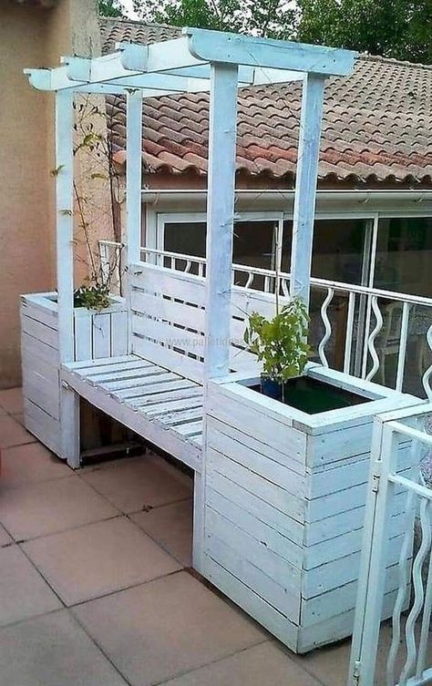 Bench Pallet, Diy Outdoor Bench, Planter Bench, Diy Bench Outdoor, Pallet Patio, Pallet Project, Cozy Backyard, Outside Furniture, Wooden Pallet Furniture