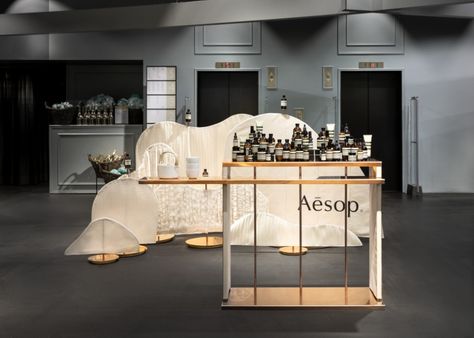 AESOP – shop Window and Installation | HEAD Aesop Display Design, Aesop Display, Aesop Store Design, Aesop Shop, 2024 Reset, Aesop Store, Luxury Windows, Cosmetics Store, Retail Inspiration