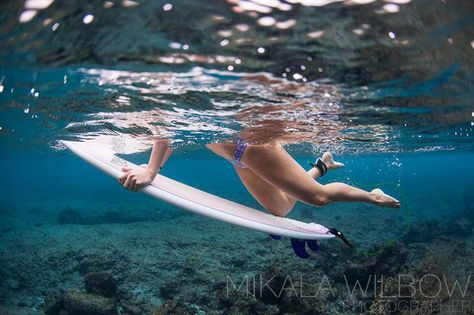 Caroline Marks, Extreme Activities, Surfing Tips, Girls On The Beach, Swimsuits 2020, World Surf League, Professional Surfers, Ocean Artwork, Women Rule