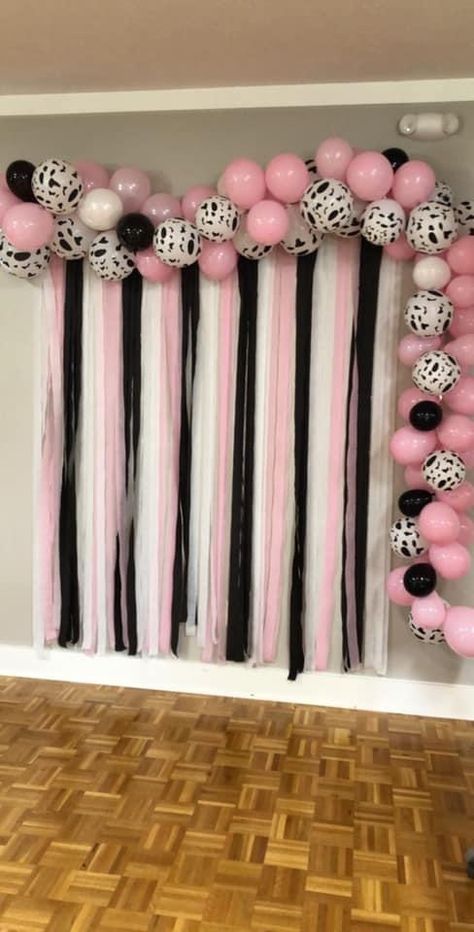 4 Ever Moody Birthday Party Theme, Pink Cow Birthday Party Ideas, Cow Print Birthday Ideas, Cow Print Decorations Birthday Parties, Cowprint Birthday Decor, Cow Themed Birthday Party Backdrop, Pink Cow Print Birthday Party, Pink Cow Print Party Ideas, Cowgirl Birthday Backdrop Ideas