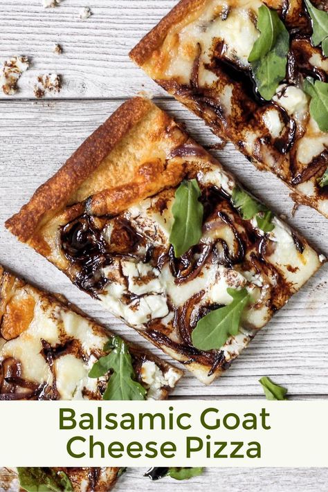 Pizza Goat Cheese, Gourmet Pizza Toppings, Goat Cheese Pizza Recipes, Goats Cheese Flatbread, Plain Pizza, Pizza Vegetariana, Arugula Pizza, Goat Cheese Pizza, Creamy Goat Cheese