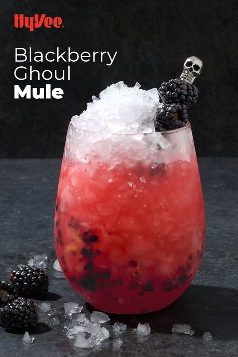 For a spooky Halloween cocktail, give a Moscow mule a wicked twist. Moscow Mule Halloween, Spooky Moscow Mule, Halloween Moscow Mule, Halloween Mule, Vodka Hot Chocolate, Fun Beverages, Moscow Mule Drink, Tonic Drink, Mule Cocktail