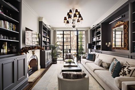 The New York City townhouse that two-time Academy Award winner Hillary Swank and Chad Lowe shared when they were married is back on the market for $10.955 million. In 2002, they purchased the residence for $3.9 million and parted ways with it four years later for $8.25 million. Greenwich Village Apartment Interiors, Greenwich Village Townhouse, Greenwich Village Nyc Townhouse, Greenwich Village Nyc Apartments, New York Townhouse Interior, Townhouse Living Room, Elegant Townhouse, Greenwich Village Apartment, Nyc Dream