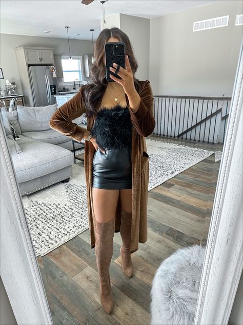 Suede Brown Boots Outfit, Feather Crop Top Outfit, September Outfits Going Out, Feather Top And Skirt, Cold Bar Night Outfit, Fall Going Out Outfits Bar, Friday Night Outfit Going Out, Nashville Winter Outfits, Meghan Sisco