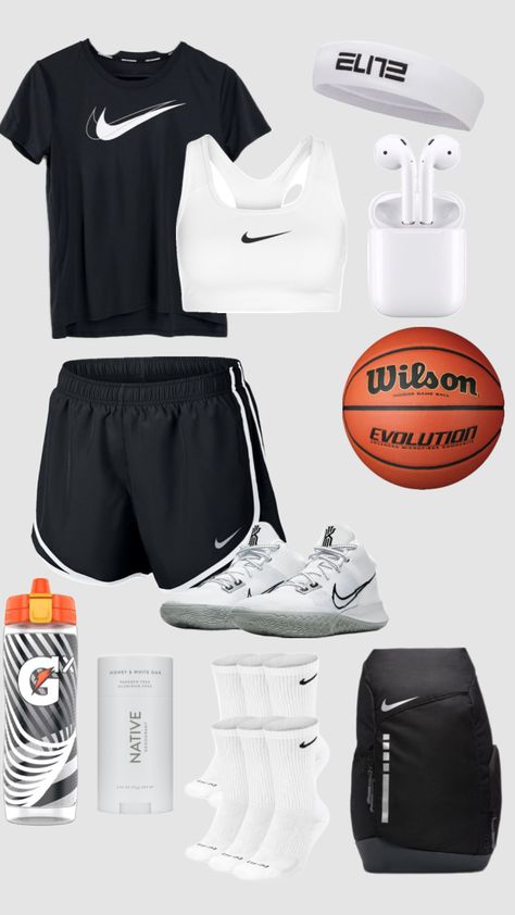 Cute basketball fit! #basketball Basketball Girls Outfits, Sporty Girl Aesthetic, Athletic Wear Outfits, Basketball Game Outfit Women, Basketball Outfits, White Nike Socks, Basketball Game Outfit, Basketball Motivation, Basketball Moves