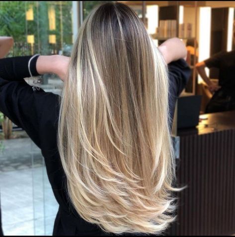 Blonde Hair Dark Roots, Hair Blonde Ombre, Dark Roots Blonde Hair Balayage, Sand Blonde Hair, Trendy Blonde Hair, Sand Blonde, Ash Blonde Hair Balayage, Balayage Hair Copper, Best Hair Dye