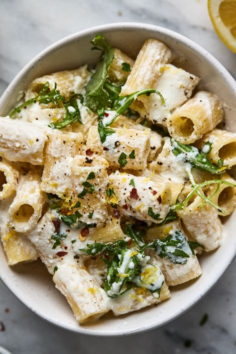 Pasta With Arugula, Vegetarische Diners, Lemon Ricotta Pasta, Pasta With Lemon, Arugula Pasta, Ricotta Recipes, Ricotta Pasta, One Pot Dinners, Pasta Fatta In Casa