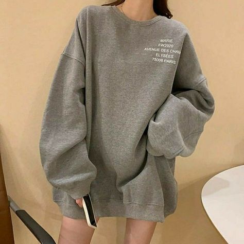 Oversized Tshirt Pajamas, Brown Crewneck Outfit, Closet Capsule, Brown Crewneck, Oversized Sweater Outfit, Outfit Korean Style, Cosy Outfit, Outfit Korean, High Fashion Outfits