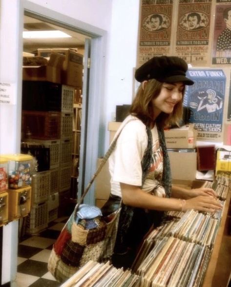 viynl shopping aesthetic Alice Fortescue, Babette Ate Oatmeal, Writing Songs, Deep Winter, I'm With The Band, Record Store, Senior Photos, Amelie, Mojito