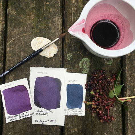 How To Make Ink, Homemade Watercolors, Ink Making, Homemade Alcohol, Homemade Paint, Natural Dye Fabric, Mulberry Leaf, Eco Dyeing, Watercolor Mixing