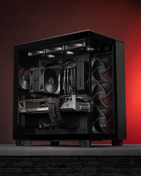 Mr Matt Lee on Instagram: "It’s blackout time! 🖤 Here’s the new NZXT H9, except this time with the H9 Flow variant setup for performance air cooling! Swipe 👈 to see more angles from the photoshoot. It goes without say that the H9 Flow is designed to offer excellent, uninterrupted airflow to keep even the hottest hardware cool. For this build I opted for the T120 air cooler with an additional fan to help push more air through the heatsink, thus keeping the Ryzen 7700X at very respectable temps Best Pc Setup, Custom Computer Case, Games Room Inspiration, Build A Pc, Luxury Desk, Computer Gaming Room, Gaming Pc Build, Computer Desk Setup, Pc Build