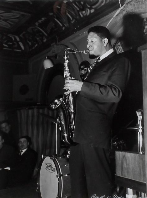 Jazz Musicians Photography, Roland Jazz Chorus, Sonny Rollins Jazz, Art Kane, Brian Jones Rock N Roll Circus, Elvis Boston 1971, Sonny Rollins, Jazz Artists, Van Life