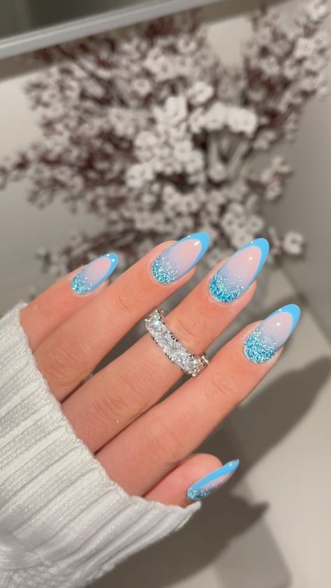 LN Nailed It on Reels | hazel · hotline bling (billie version + slowed) Disco Gel Nails, Black Nail Sets, Nail Art Design 2023, Easy Nail Polish, Disco Nails, Short Fall Nails, Hello Nails, Fall Gel Nails, Stylish Nails Designs