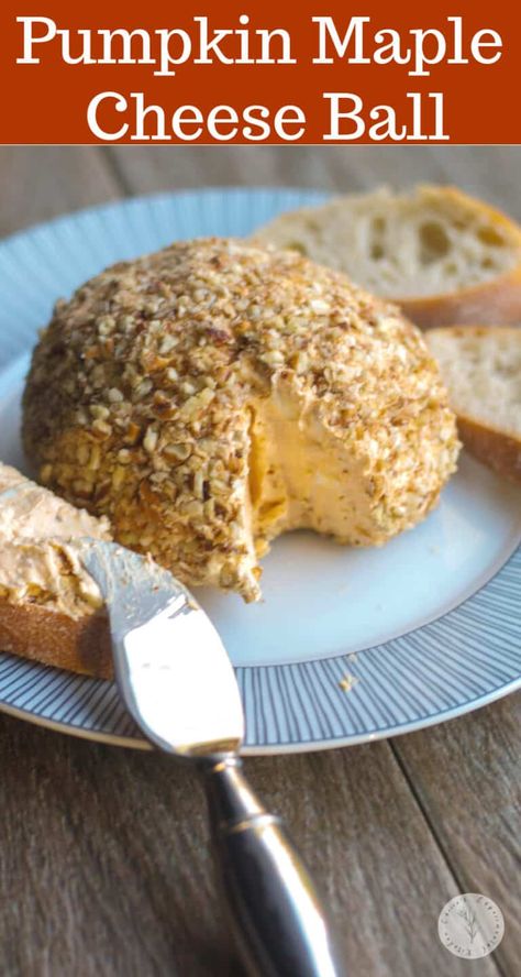 Cheeseball Pumpkin, Pumpkin Cheese Ball Recipe, Dessert Cheese Ball, Turkey Cheese Ball, Pumpkin Appetizers, Cream Cheese Pumpkin, Cheese Ball Recipes Easy, Cream Cheese Ball, Dip Recipes Appetizers