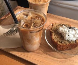 Bread And Coffee, Soft Toffee, Chewy Toffee, Easy Toffee, Cafe Drinks, Homemade Toffee, Toffee Recipe, Coffee Facts, Coffee Shop Aesthetic