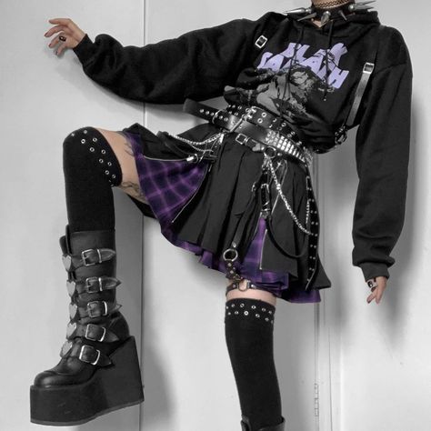 YOURSBLACK1 on Instagram: “🔥Black Sabbath Hoodie🔥 🤗Thank you @flatcetera ☠Check Our Bio For More! ☠ #yoursblack_ #yoursblack #egirl #grunge #altgirl #aesthetic…” Mode Harajuku, Egirl Fashion, E Girl Outfits, Alt Outfits, Aesthetic Grunge Outfit, Harajuku Streetwear, Punk Outfits, Sweatshirt Vintage, Swaggy Outfits