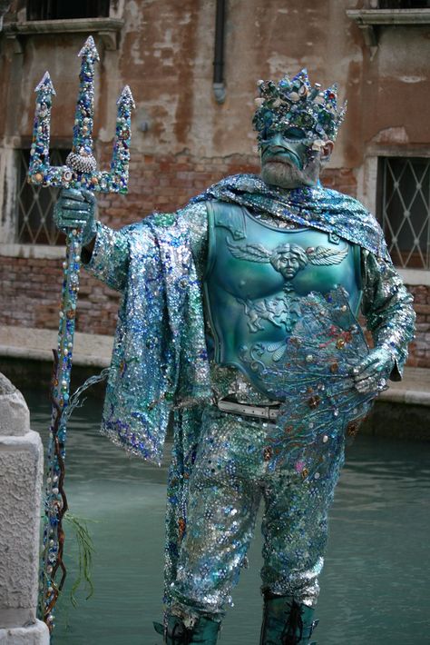 IMG_0815 | Flickr - Photo Sharing! Poseidon Costume, Sea Creature Costume, Mermaid Inspiration, Sea Costume, Venice Carnivale, Winter Lights, Carnival Ideas, Mermaid Parade, Mermaid Stuff