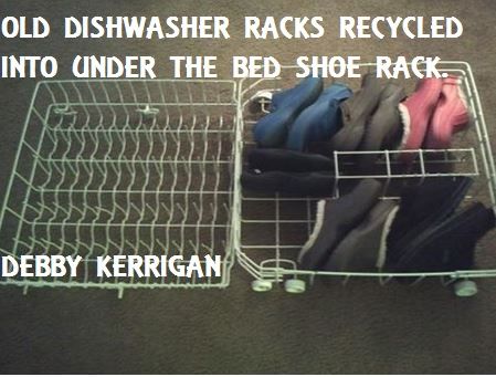 Old dishwasher racks recycled into under the bed shoe racks Diy Home Upgrades, Boot Tray, Diy Shoe Rack, Shoe Racks, Workshop Organization, Dish Rack, Repurposed Items, Old Shoes, Buying A New Home