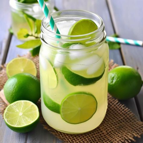 Coconut Limeade - StayFitRecipe Coconut Limeade, Summer Feast, Coconut Water Drinks, Fruity Desserts, Agave Syrup, Tropical Drink, Pretty Drinks, Drinks Recipes, Green Juice