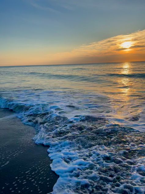 sunrise, beach, beach day, morning ritual, sunny, summer, vacation, florida, juno beach, jupiter Juno Beach Florida, 2025 Goals, Juno Beach, Vacation Florida, Sunrise Beach, Sunshine State, Morning Ritual, Florida Beaches, Juno