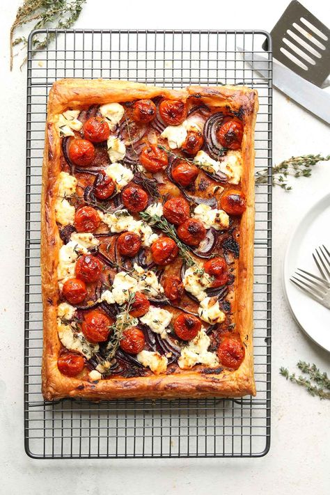 Savory Tarts, Cherry Tomato Recipes, Goat Cheese Tart, Pies Recipes, Puff Pastry Tart, Cheese Tart, Goat Cheese Recipes, Goats Cheese, French Recipes