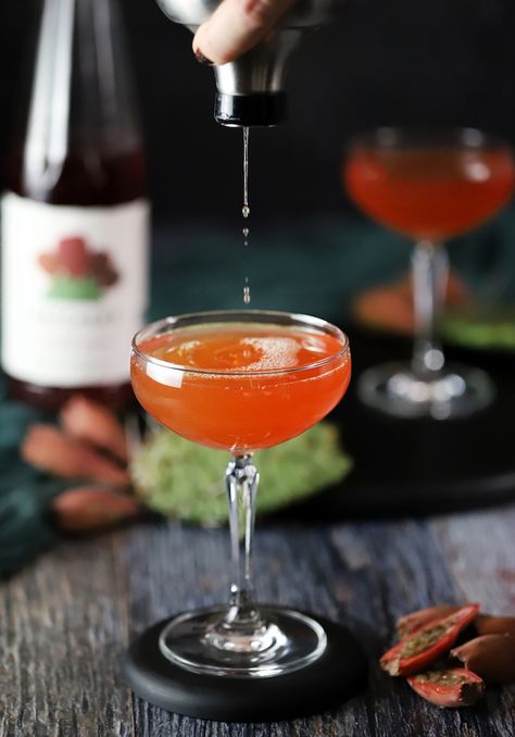 Prickly Pear Cocktail, Prickly Pear Recipes, Pear Gin, Cinnamon Cocktail, Elderflower Recipes, Pear Cocktail, Blood Orange Recipes, Kumquat Recipes, Lemon Juice Recipes