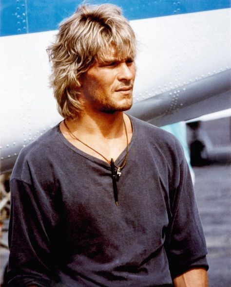 Patrick Swayze and Diane Ladd in Father Hood (1993) Patrick Swayze Point Break, Patrick Swayze Movies, Patrick Swazey, Point Break 1991, Gary Busey, Patrick Wayne, Hair Portrait, Bank Robber, Point Break