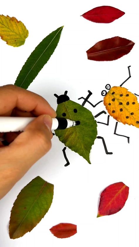 Autumn Leaves Kindergarten, Leaf Insects Craft, Leaf Bug Craft, Leaf Creations, Draw Bugs, Leaf Insect, Leaf Art Diy, Bugs Drawing, Bug Activities