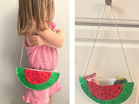 Paper Plate Purse Craft for Kids - Mama of Minis Purse Paper Craft, Bag Crafts For Kids, Crafts For Friends, Diy Activities For Kids, Kids Crafts Summertime, Kids Art Space, Summer Crafts For Toddlers, Watermelon Crafts, Girls Crafts