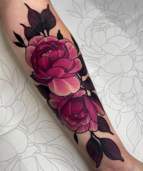 Mangas Tattoo, Rose Tattoo On Arm, Traditional Tattoo Flowers, Blue Rose Tattoos, Floral Tattoo Sleeve, Tattoo Henna, Tatuaje A Color, Peonies Tattoo, Tattoo Feminina