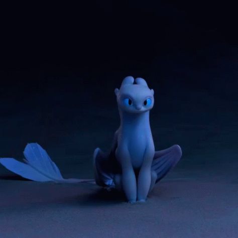 Night Light How To Train Your Dragon, Httyd Light Fury Gif, Toothless Dragon Gif, Dragon Animation Gif, How To Train Your Dragon Gif, Lightfury Gif, Toothless Gif, Dragon Animated, Httyd Gif