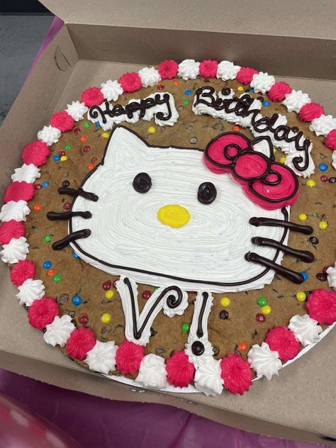 hello kitty birthday cookie cake Hello Kitty Cookie Cake, Hello Kitty Cookies, Cookie Cake Birthday, Big Cookie, Hello Kitty Birthday, Birthday Cookies, Cookie Cake, Hello Kitty, Kitty