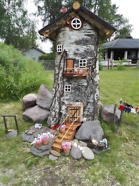 20 Captivating Gnome Garden Ideas to Transform Your Backyard Gnome Garden Ideas, Pistachio Tree, Outdoor Fall Decor Ideas, Fairy Garden Crafts, Simple Tree, Gnome House, Autumn Decorating, Fall Outdoor Decor, Diy Gnomes