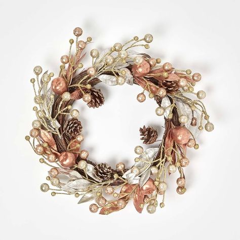 HOMESCAPES Champagne & Gold Christmas Wreath 45 cm Round Door Wreath with Pinecones, Berries and Apples : Amazon.co.uk: Home & Kitchen Wreath With Pinecones, Cottagecore Crafts, Garlands Christmas, Large Garland, Gold Christmas Wreath, Champagne Collection, Apple Christmas, Gold Christmas Ornaments, Traditional Wreath