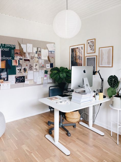 my scandinavian home: Colour tips and Inspiration from a Danish Interior Stylist's Home Norwegian Home, Danish Home, Home Office Workspace, Home Office Inspo, My Scandinavian Home, Danish Interior, Home Colour, Home Office Inspiration, Office Makeover